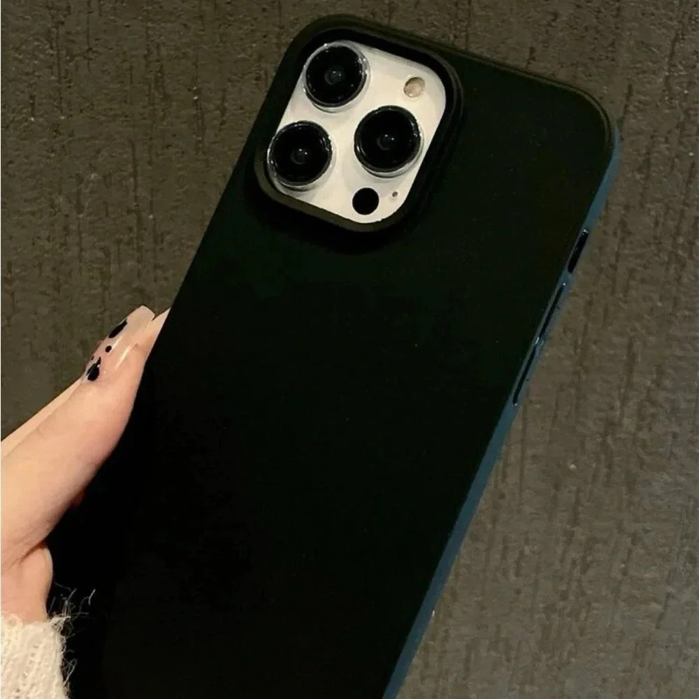 ⚠️Clearance iPhone 13/Pro/Pro Max Solid Black Phone Case - Picture 2 of 4